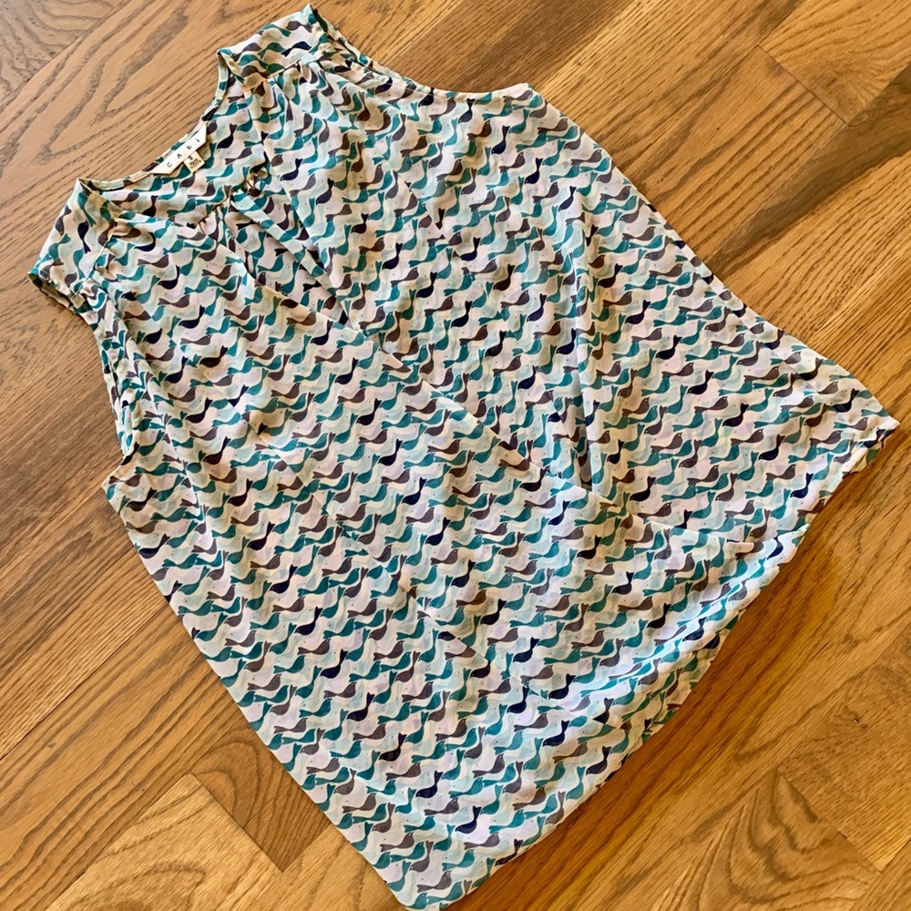 CAbi Tweet bird chiffon sleeveless wrap top EUC